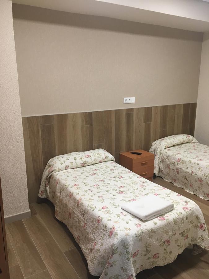 Pension Blanquita ログローニョ エクステリア 写真